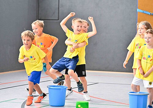 „Miteinander statt gegeneinander“ ist das Motto des Sport-Oskars, der bewusst auf Leistungsdruck und einen gegenseitigen Wettbewerb verzichtet. Foto: Volksbank BRAWO/Isabell Massel „Miteinander statt gegeneinander“ ist das Moto des Sport-Oskars, der bewusst auf Leistungsdruck und einen gegenseitigen Wettbewerb verzichtet.