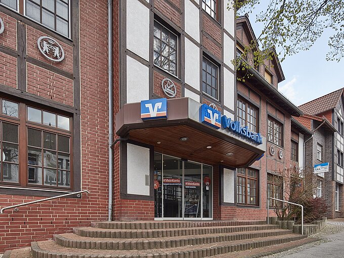 Seit 30 Jahren ist die Geschäftsstelle der Volksbank BRAWO in Klötze fest etabliert.