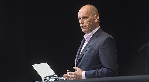 „WELTWIRTSCHAFT STOLPERT IN DIE NORMALITÄT“ - Stefan Bielmeier „WELTWIRTSCHAFT STOLPERT IN DIE NORMALITÄT“ - Stefan Bielmeier