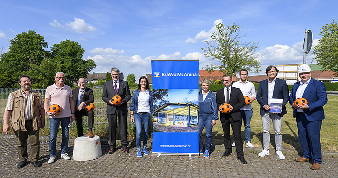 v.l.n.r.: Eckhard Bruns, Hans Tarnowski, Stefan Honrath, Landrat Henning Heiß, Meike Krenz, Monika Schmidt, Florian Hahn, Lars Eichelmann, Andreas Kübler und Sven Krause. Foto: Volksbank BraWo