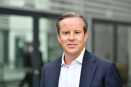 Michael Mertmann ist seit Anfang Januar 2025 Generalbevollmächtigter der Volksbank BRAWO und übernimmt den Vorsitz der Geschäftsführung der BRAWO RE Holding.